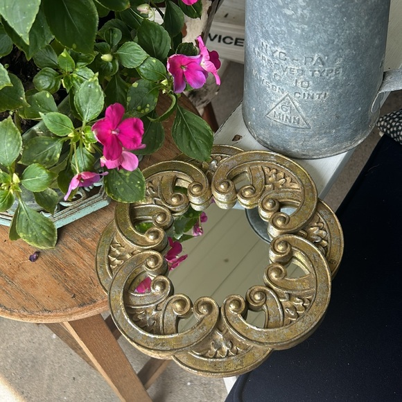 Vintage Gothic Golden Mirror - Picture 5 of 5
